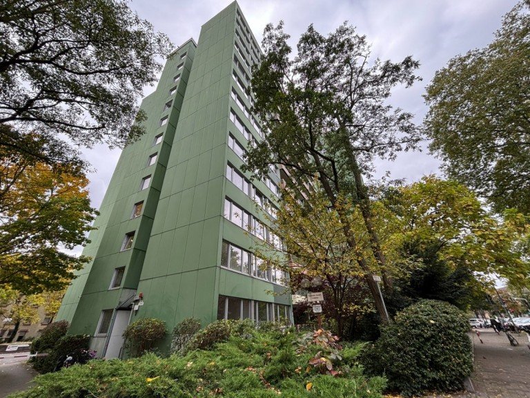 Ansicht Frankfurt am Main Etagenwohnung zentrale 2-Z-Whg mit Loggia und TG Platz * Erbbau ohne Zinsbelastung