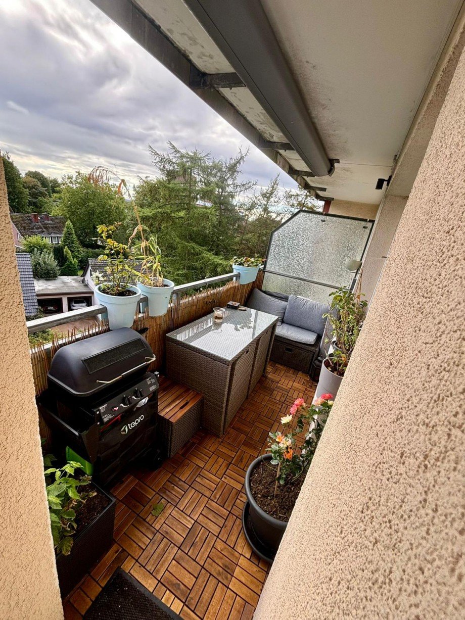 Loggia * Archivbild Etagenwohnung Wedel