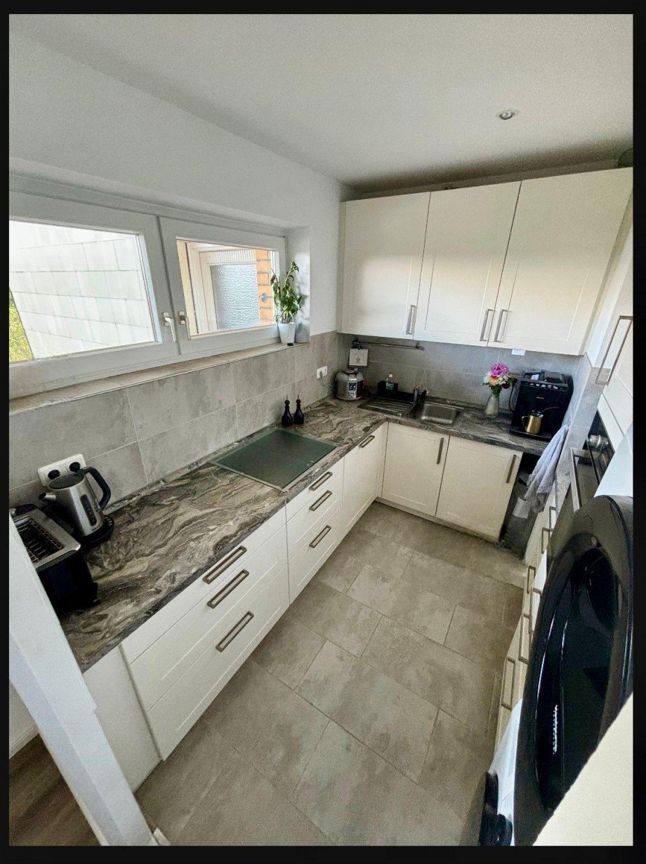 K�che * Archivbild Etagenwohnung Wedel