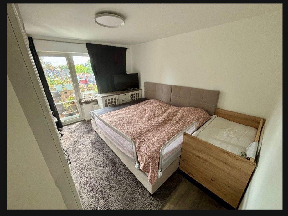 Schlafzimmer * Archivbild Etagenwohnung Wedel