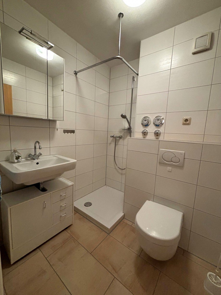 modernes Bad Etagenwohnung R�dermark