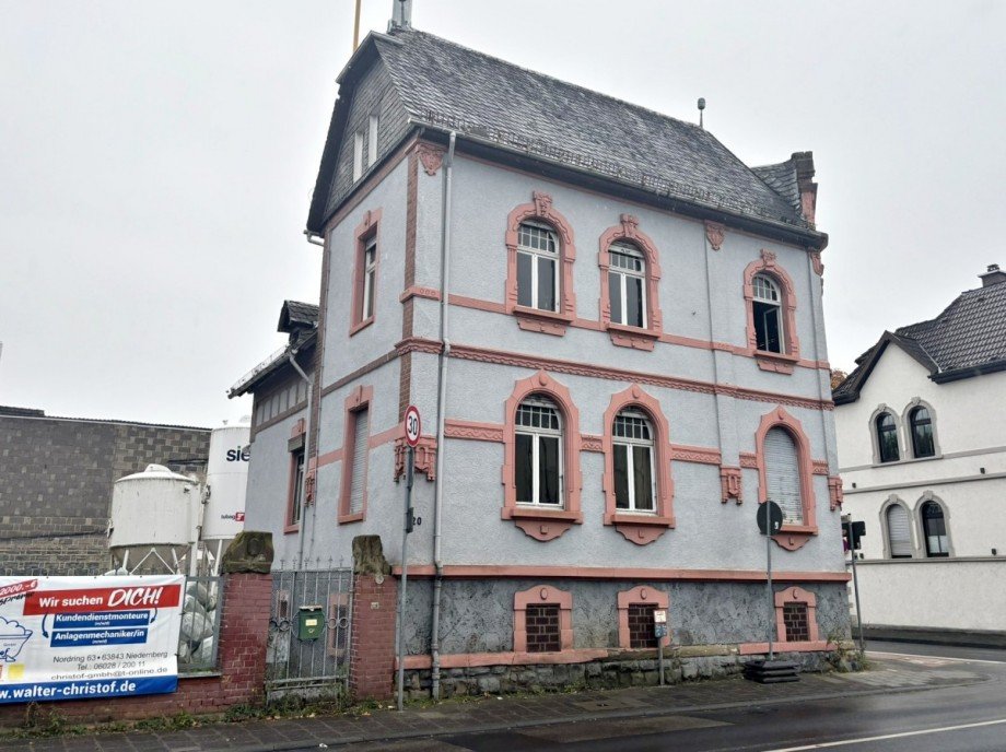 Ansicht Bahnhofstra�e Einfamilienhaus Obertshausen