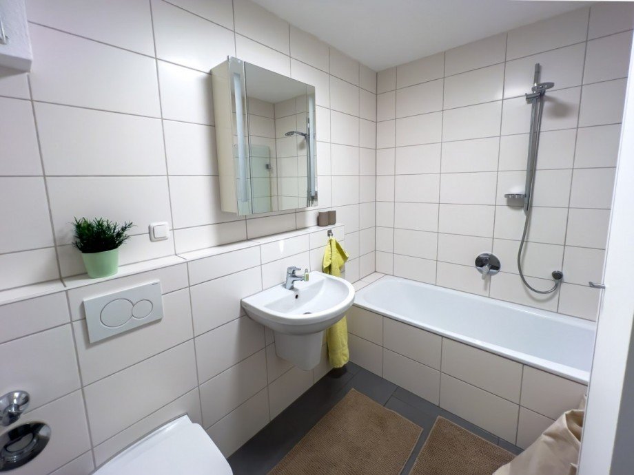 BAD Erdgeschosswohnung R�dermark